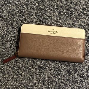 NWOT Kate Spade Clutch